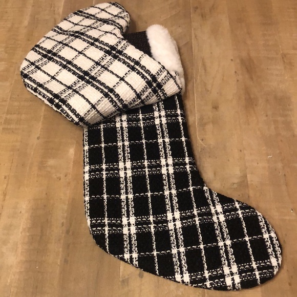 🖤🤍🖤 Rachel Zoe Set of 2 Stockings  22” Los Angeles New York 🖤🤍🖤 NWT - Picture 3 of 5